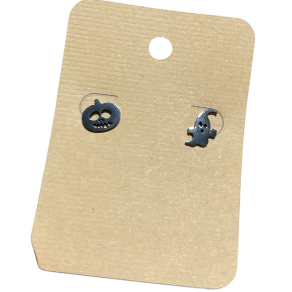 Carolinamomof1 Jewelry - Halloween New Black ghost and pumpkin stud earrings